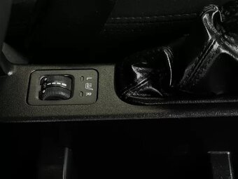 Subaru Forester SH 2.0 D 108kW 4x4 SUV ALU kola Tažné 2 tuny - 16