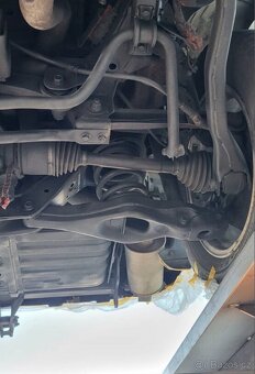 Mitsubishi Pajero 3.2 V8 140kw najeto 120tis - 16