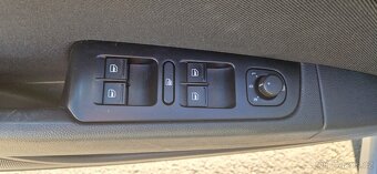 Škoda Superb, 2.0 TDi 125kW AUTOMAT - 16