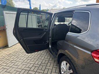 VW Touran 2.0 TDi 110kW 7míst serviska - 16