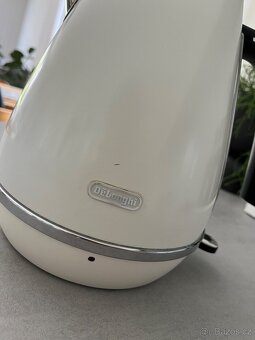 Rychlovarná konvice Delonghi Distinta Flair KBI2001.W - 16