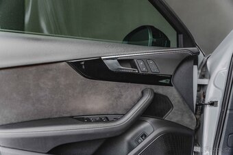 AUDI RS4 Avant-Competition-Dyn-Matrix-360-B&O-HUD-R20 - 16