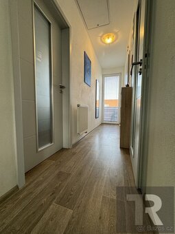 Prodej RD 5+2kk s třemi parkovacími stáními a pozemkem o vým - 16