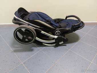 Kočárek + výbava - 16