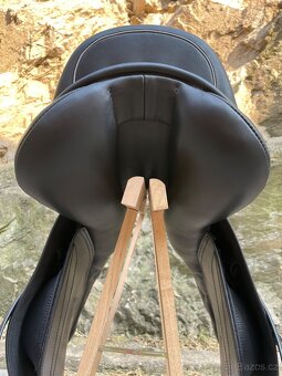 SKOKOVE SEDLO KENTAUR PERSEUS SP POSEDLI 17,5 KOMORA 2 - 16