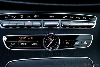 Mercedes-Benz E 300 Coupé - 16