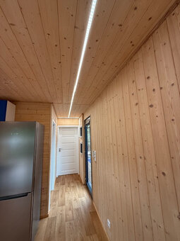 Nový, kompletně zařízený hausbot se stáním na Ždáni - 16