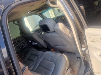 Cadillac Escalade 4x4,r.v.2002 najeto 300tis, STK do 6/2025 - 16