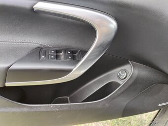 OPEL INSIGNIA 2.0 CDTI 143KW 4x4 AUT DPH - 16