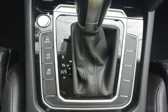 PRODÁM Volkswagen Passat 2.0TDi 4MOTION 176kW DPH - 16