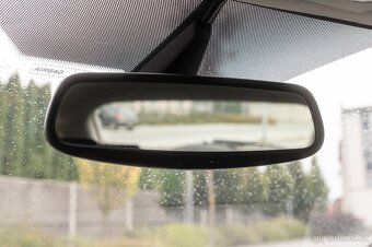 FORD FOCUS Ghia 1.6 85kw NOVÁ STK - 16