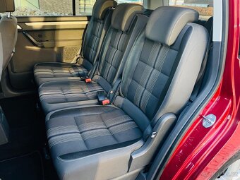 Volkswagen Touran 1.2TSI 7MÍST MANUÁL VÝHŘEV SERVISKA - 16