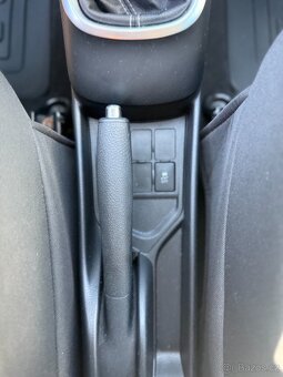 Toyota Yaris 1.0 VVT-i 51 kW - 16
