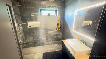 Krásný a prostorný rodinný dům - 16
