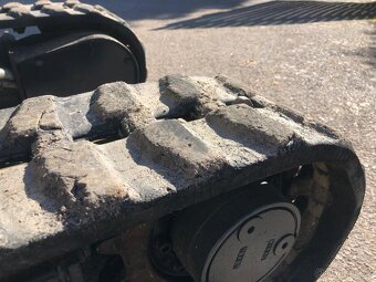 Minibagr Yanmar VIO 10 - 16