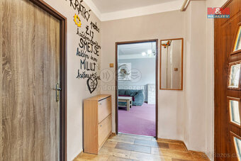 Prodej rodinného domu, 1061 m², Úžice, ul. Školní - 16