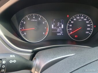 Hyundai i20 1,2 r. 59 tkm, r.v. 2020 - první majitelka - 16