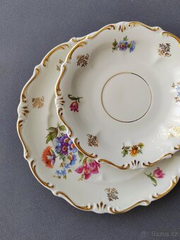Porcelánova čajová sada s nádherným květinovým zdobeným - 16