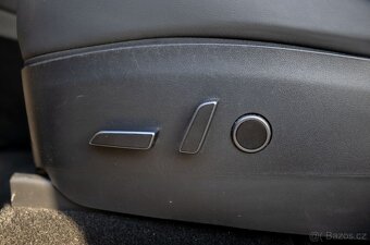 Tesla Model Y Long Range AWD 2022 - 16