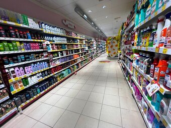 Prodáme obchodní prostory a sklady  v centru Letohradu - 16