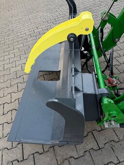 JOHN DEERE 5075 E s lesní nástavbou (UKT) - 16