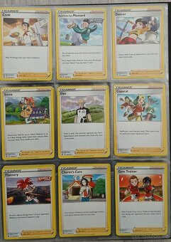 Pokemon karty v albu - 16