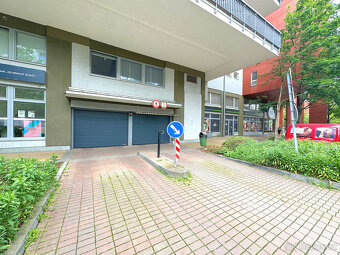 Moderní světlý byt 2+kk (51 m²) s lodžií a garážovým stáním, - 16