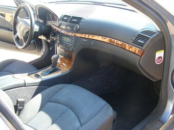 E 220CDI KOMBI 2 majitel RV 2006 po STK - 16