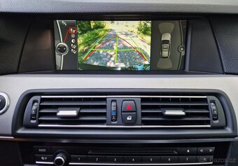 BMW 528i-F11- M-PAKET-MANUÁL-190KW-84TIS.KM-6-VÁLEC-TOP STAV - 16