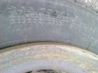 Pneu 245/70 R19.5 - Disk 19.5 - 8 šroubů - 1.250,-Kč / ks - 16