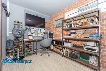Prodej rodinného domu 5+kk o podlahové ploše 146 m², Benátky - 16
