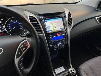 Hyundai i30 combi 1.6 CRDi,100 kW,manual,Style,AC,1majZADÁNO - 16