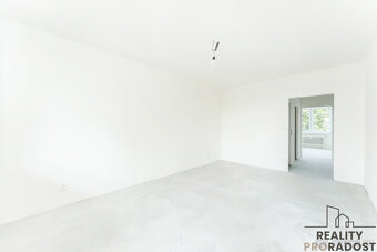 Prodej bytu 3+1, 74 m², Praha 8 - Troja, ulice Mazurská - 16