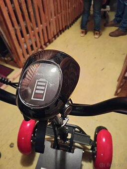 Elektroskůtr FOLD 2 GOLF (téměř nový) - 16