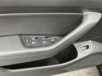 Volkswagen Passat B8 Variant 2.0 Tdi 110KW DSG ALU 19 2xKlič - 16