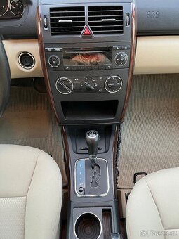Mercedes-Benz Trieda A 180 CDI Automat - 16