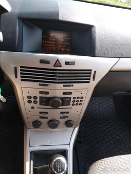 Opel Astra - 16