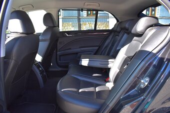 Škoda Superb 2 FL 2.0TDi 125kW/DSG/Elegance/239tkm/Limuzína - 16