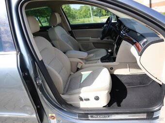 Škoda Superb 3.6 V6 4x4 191kW r.2012 serviska zachovalý stav - 16