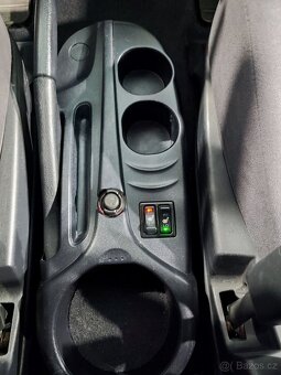 Mitsubishi Grandis 2.4 MiVec 121kW 7míst/garance km/bez rzi - 16