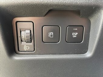 Citroën C4 1,6 VVti  CITROËN C4 (2011) - 16