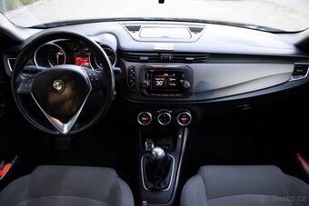 Alfa Romeo Giulietta 1.4T Distinctive - 16