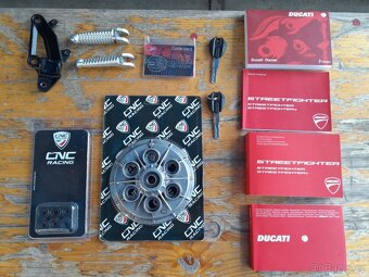 Ducati Streetfighter 1098 S - 16