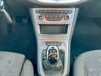 Opel Astra kombi 1.6d 81 kW Servis Opel,STK,Navi - 16