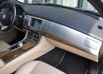 Jaguar XF 2.2 I4D SPORTBRAKE - 16