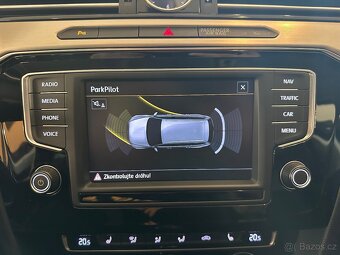 VW PASSAT VARIANT B8 2.0TDI 110KW HIGHLINE LED NAVI ROZVODY - 16