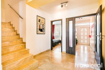 Prodej rodinného domu 5+kk se zahradou, 151 m2 - Blučina - 16