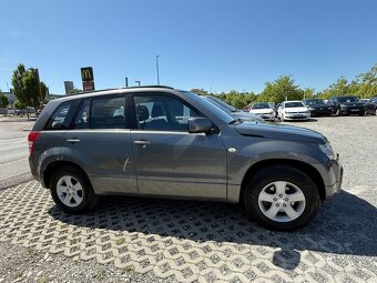 Suzuki Grand Vitara 2.0i Family Comfort benzín 103kw - 16