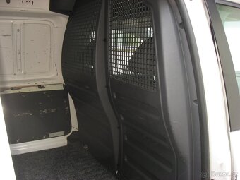Volkswagen Caddy 1.6TDI 102PS Van - 16