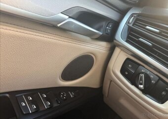 BMW X5 3,0 xDrive30d M-PAKET 7MÍST TZ nafta automat 190 kw - 16